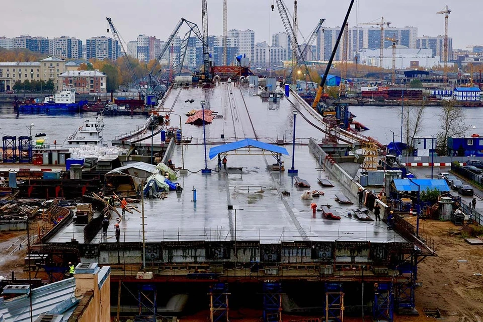 Рабочее движение по переправе запустят в 2027 году. Фото: Смольный