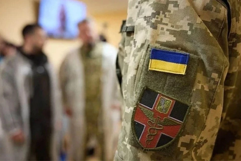 Сотрудники ТЦК забрали украинского священника в церковном облачении с крестом