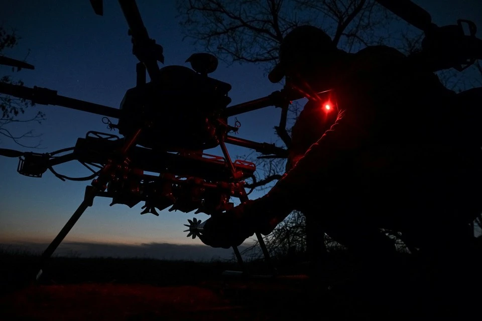 Бочаров: Из-за падения обломков БПЛА ВСУ произошло возгорание на ЛЭП Балашовская