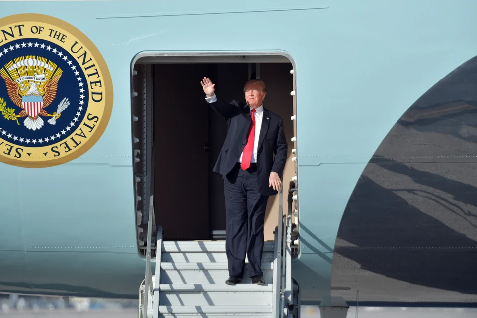 Трамп по прилете в Малайзию станцевал традиционный местный танец