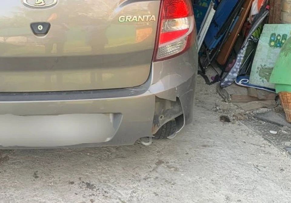 В селе Ясные Зори поврежден легковой автомобиль.