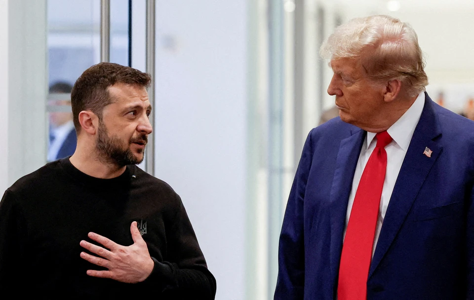 AT: Трамп прекращением поставок современного оружия может надавить на Зеленского