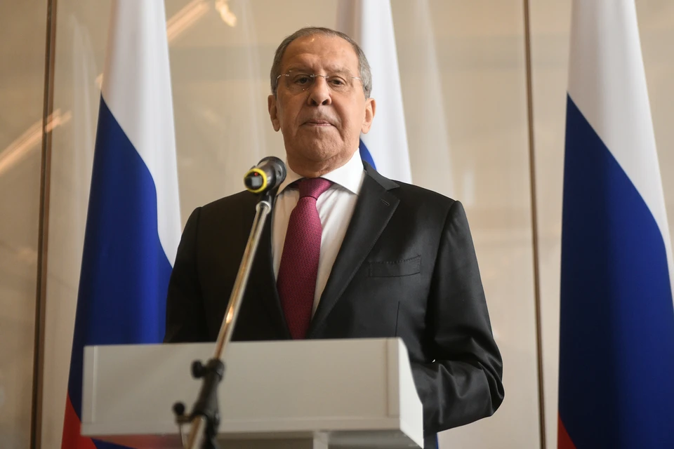 Лавров: Россия думает не о территориях, а о живущих на них людях