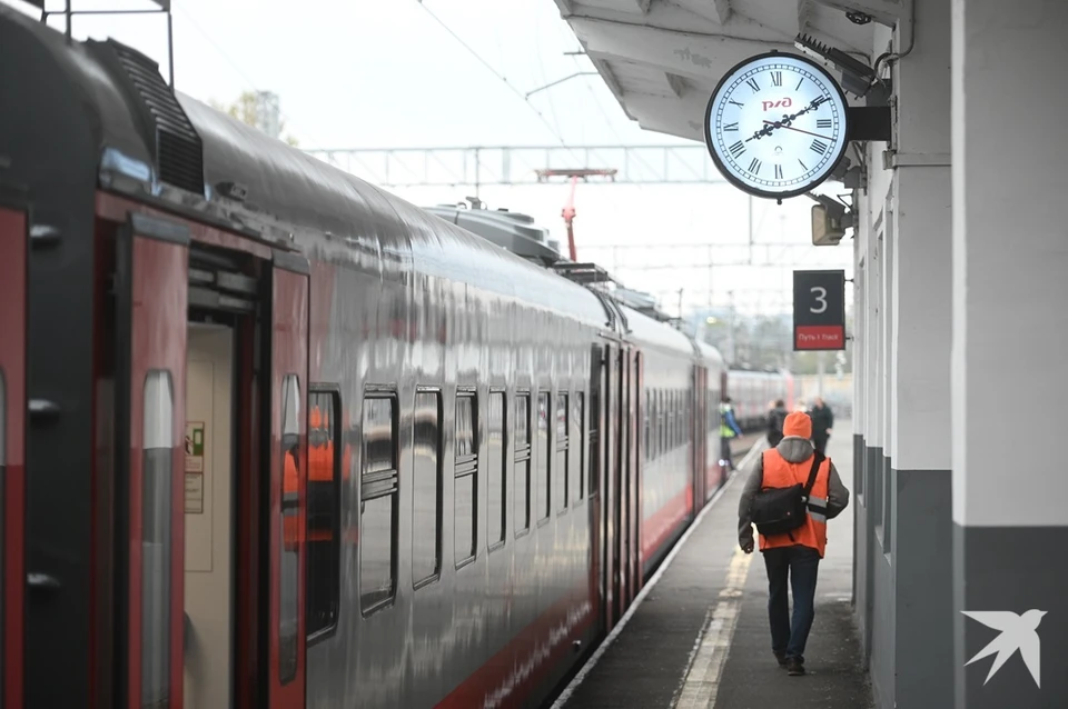 В Свердловской области сошел с рельсов электровоз, пострадавших нет