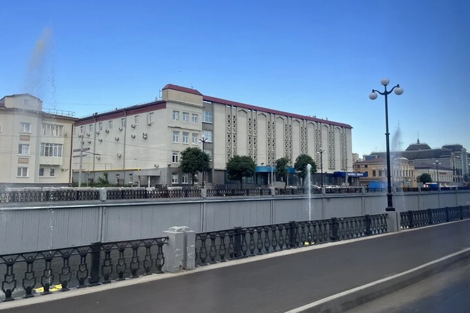 Мост, соединяющий улицы Межлаука и Кави Наджми, претерпел значительные изменения.