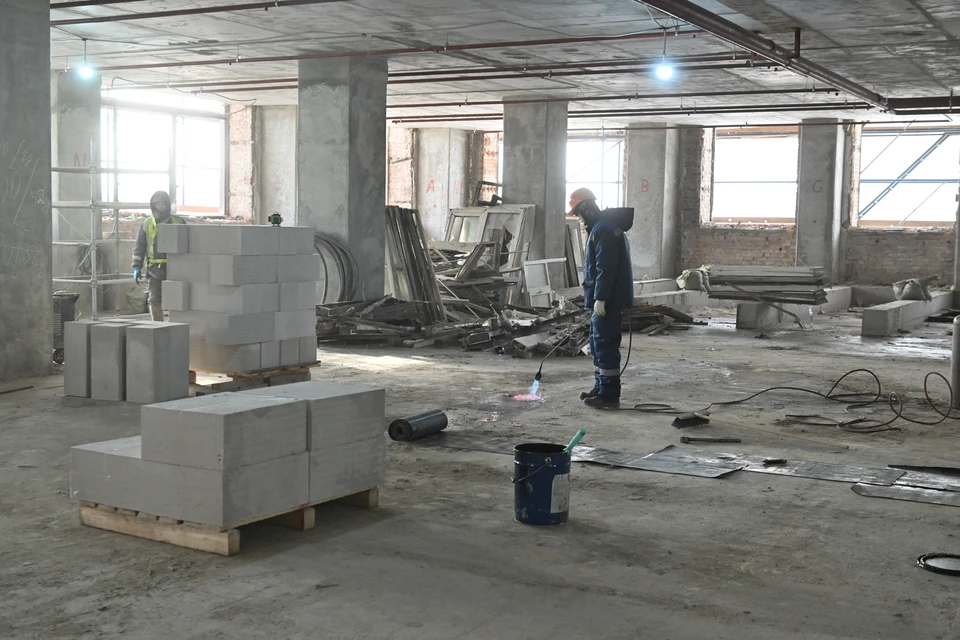 Быстро возводятся и объекты образования, но в городе до сих пор есть дефицит мест