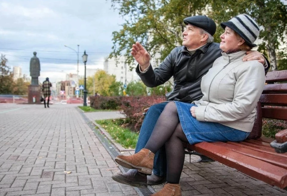 В РФ вступят в силу новые законы для пенсионеров и владельцев SIM-карт