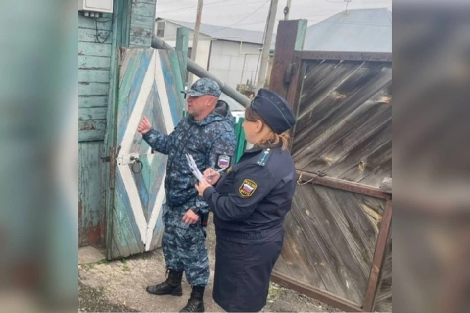 Должника из Новосибирской области депортировали из страны на 16 лет. Фото: пресс-служба ГУФССП по Новосибирской области