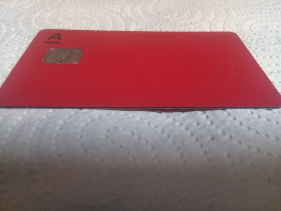 Что касается пенсий, то досрочная выплата коснется всех, у кого зачисление через кредитные организации производится 4 числа.