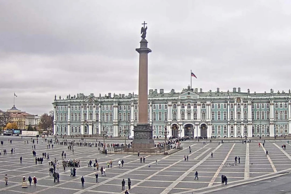 Кадр с Дворцовой площади. Фото: прямая трансляция Эрмитажа