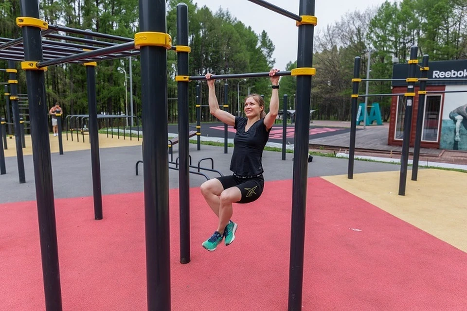 Школьные стадионы и спортивные площадки обновили в Хабаровске