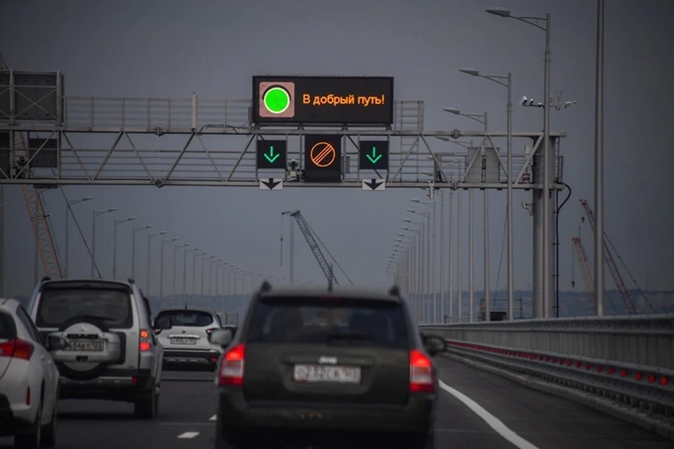 Светофор с дополнительной секцией поможет решить вопрос