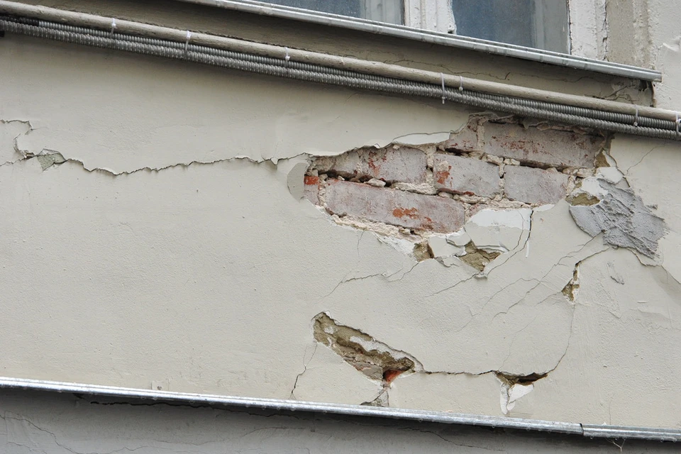 Новосибирцы пожаловались на аварийный дом на улице Мира, 13.