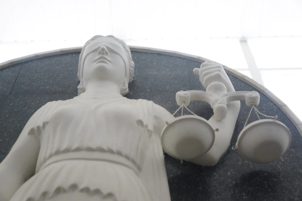 Жительница Новосибирска осуждена за попытку передать наркотики в суде.