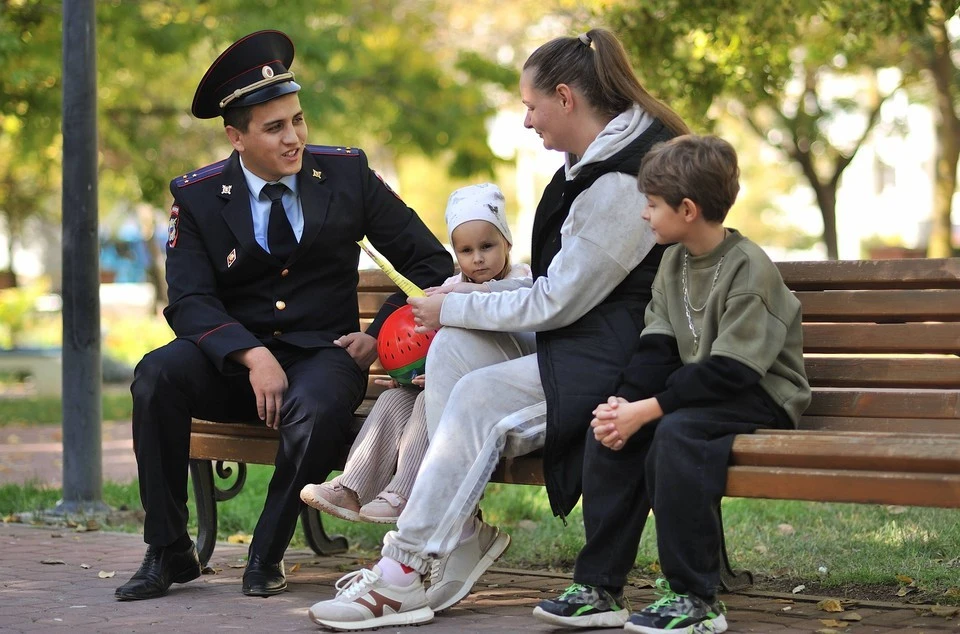 Крымчанин работает в полицейском участке больше пяти лет. Фото: личный архив Эрвина Талубова