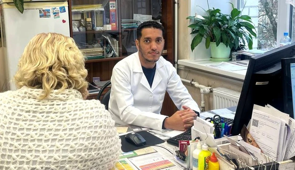 Йеменский эндокринолог устроился на работу в нижегородскую больницу. Фото: телеграм-канал «Бокал прессека».