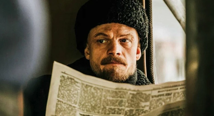 Евгений Ткачук похож на Ленина: Кончаловский про выбор актера в сериале «Хроники русской революции»