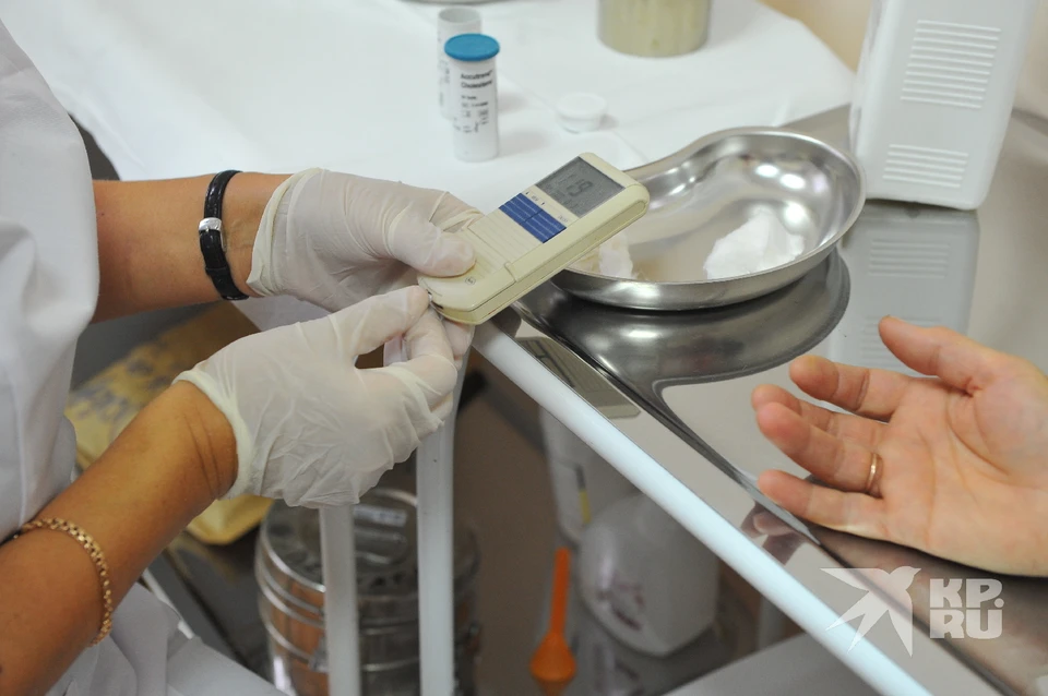 Более 4 тысяч бесплатных глюкометров числятся на складах Рязанской области.