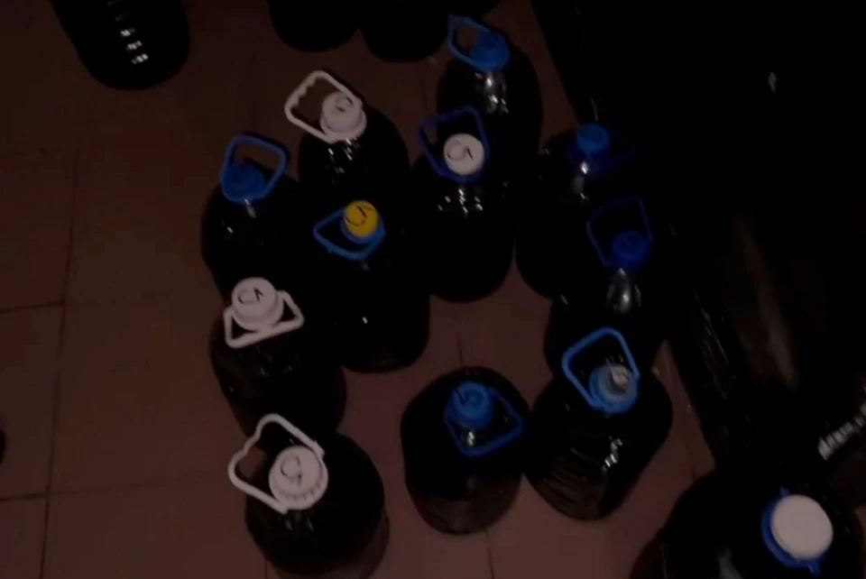 Всю продукцию силовики изымали. Фото: скриншот видео