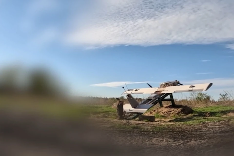 Дрон "Молния-2" готовится к запуску по цели за Днепром. Фото: минобороны РФ