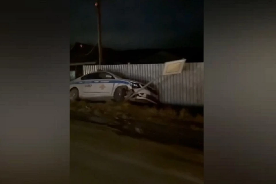 В Свердловской области погоня за нарушителем обернулась разбитой служебной машиной. Фото: портал Е1.ру