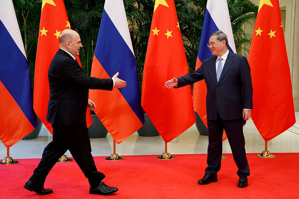 Михаил Мишустин прилетел с двухдневным визитом в Китай