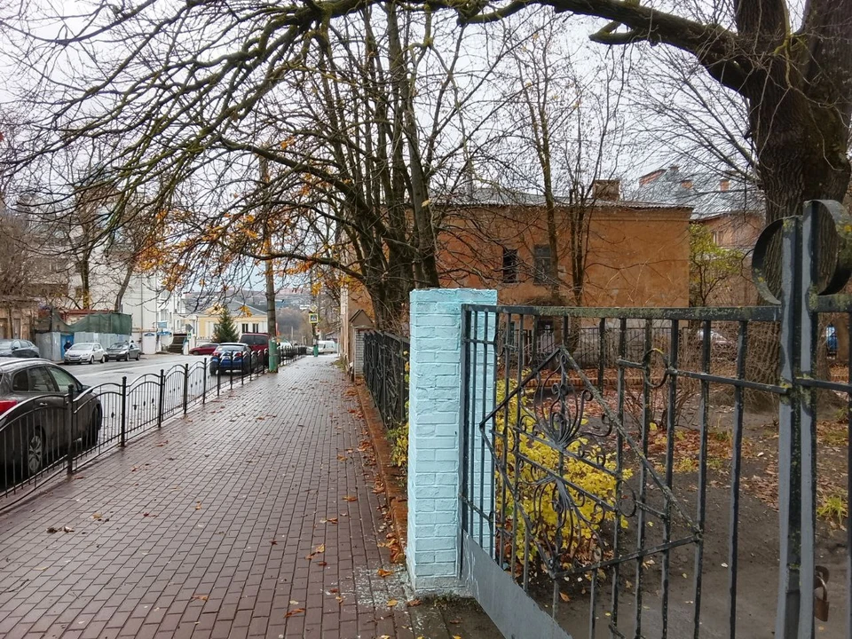 Тихий дождь не помешает вдумчивым прогулкам по городу.