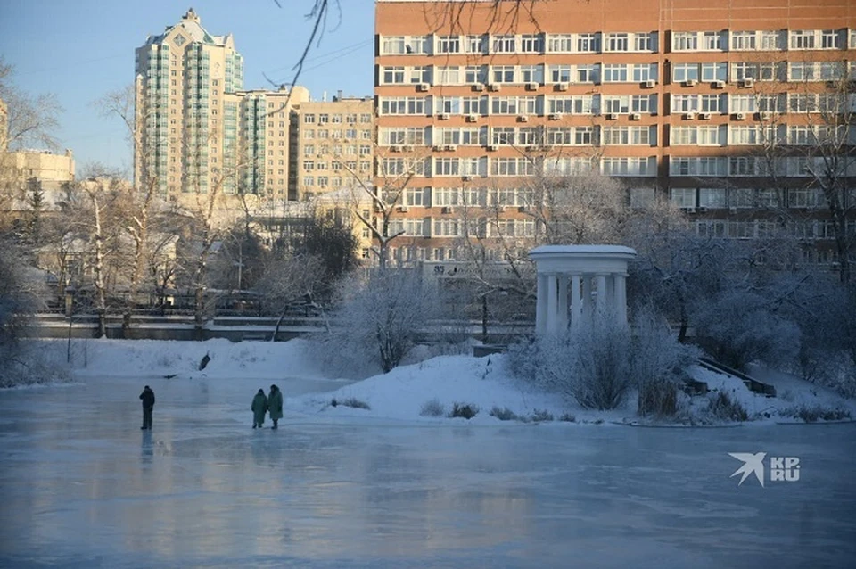 Свердловские спасатели оповестили уральцев об опасностях тонкого льда