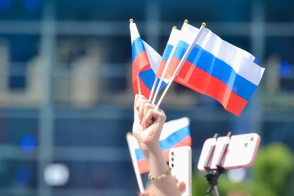 Новосибирцев поздравили с Днем народного единства.