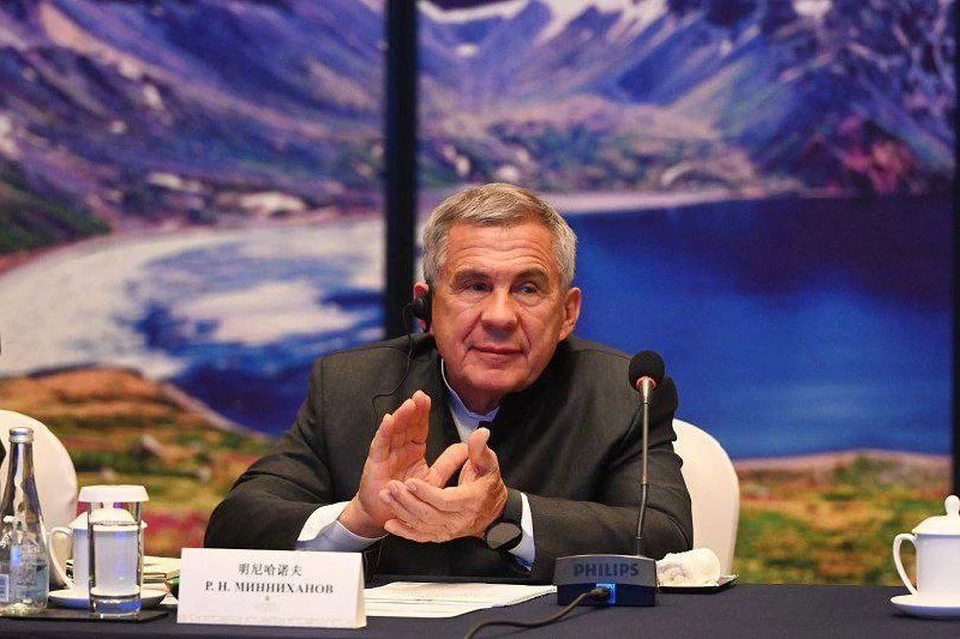 По словам Минниханова, этот праздник символизирует силу духа и сплоченность многонационального народа России. Фото: пресс-служба раиса Татарстана