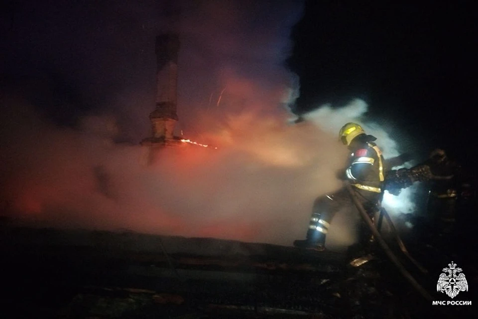 Дом сгорел дотла вместе с хозяином.