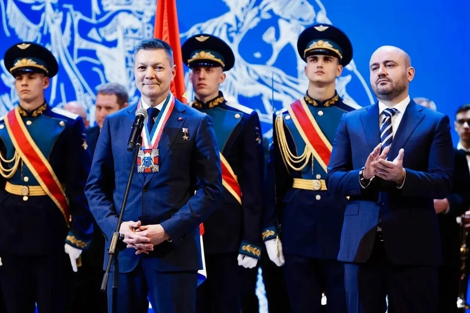 Знак летчику-космонавту, Герою России вручили 4 ноября