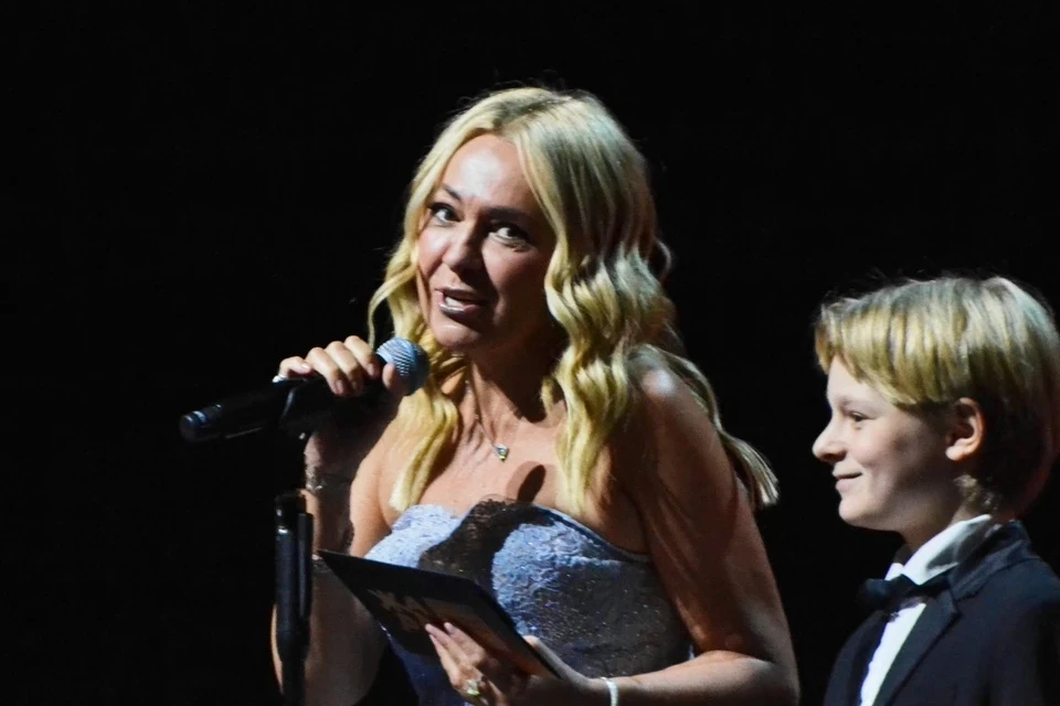 Яна Рудковская опровергла информацию, что сын попал вбольницу