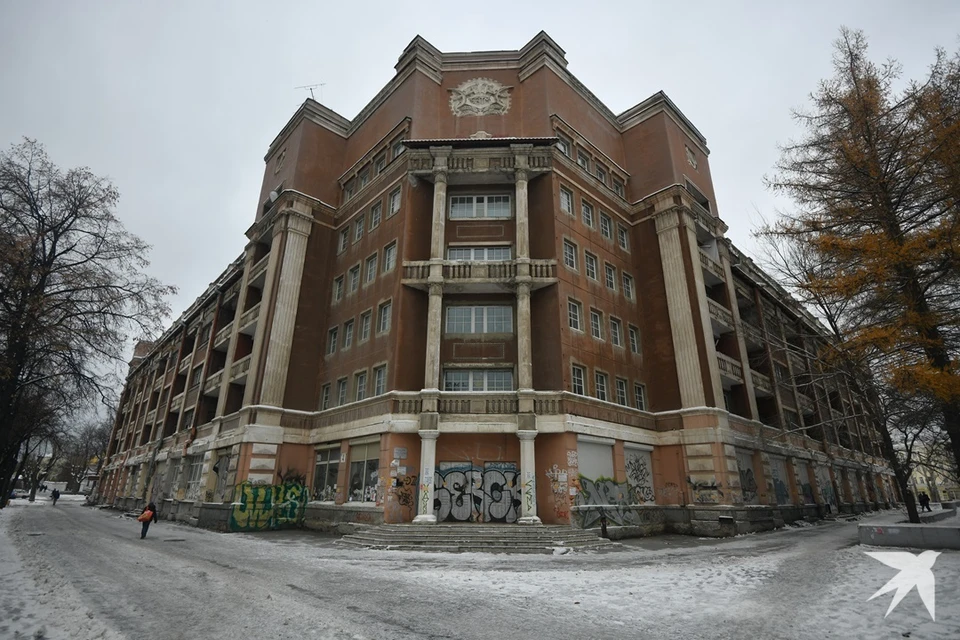 Памятник архитектуры - гостиница «Мадрид» находится в заброшенном состоянии