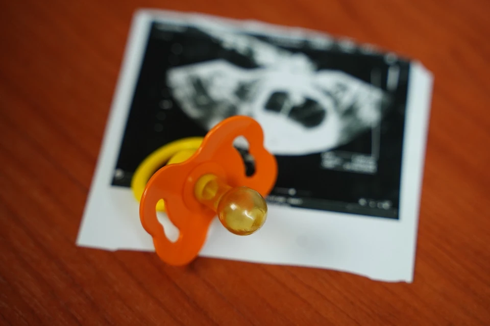 Соска-пустышка стала популярной у зумеров