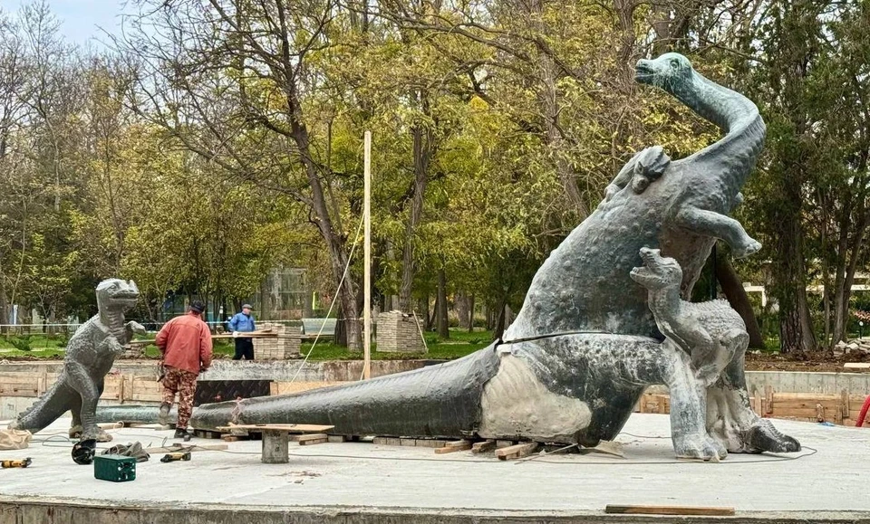 Символ города занял достойное место в центре курорта. Фото: Юлия Предыбайло/Tg