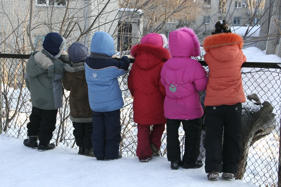 Мамы получили приказ об отстранении детей от посещения детсада