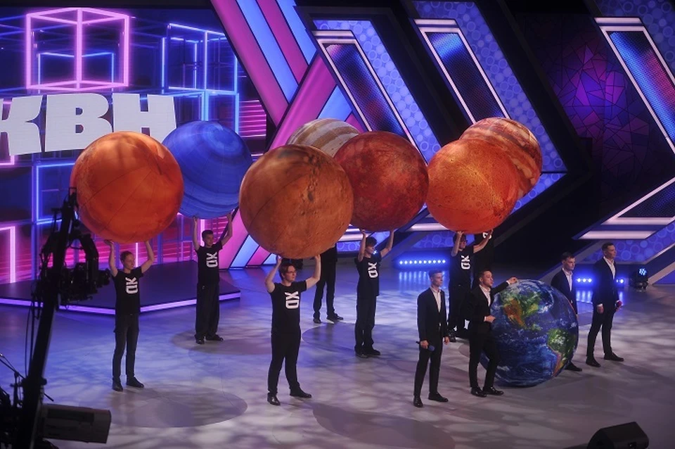 День КВН отмечается 8 ноября