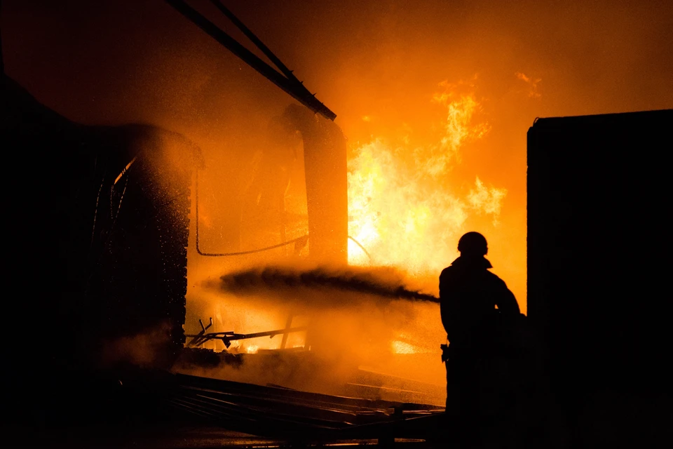 Минимум шесть человек погибли из-за взрыва на парфюмерной фабрике в Турции