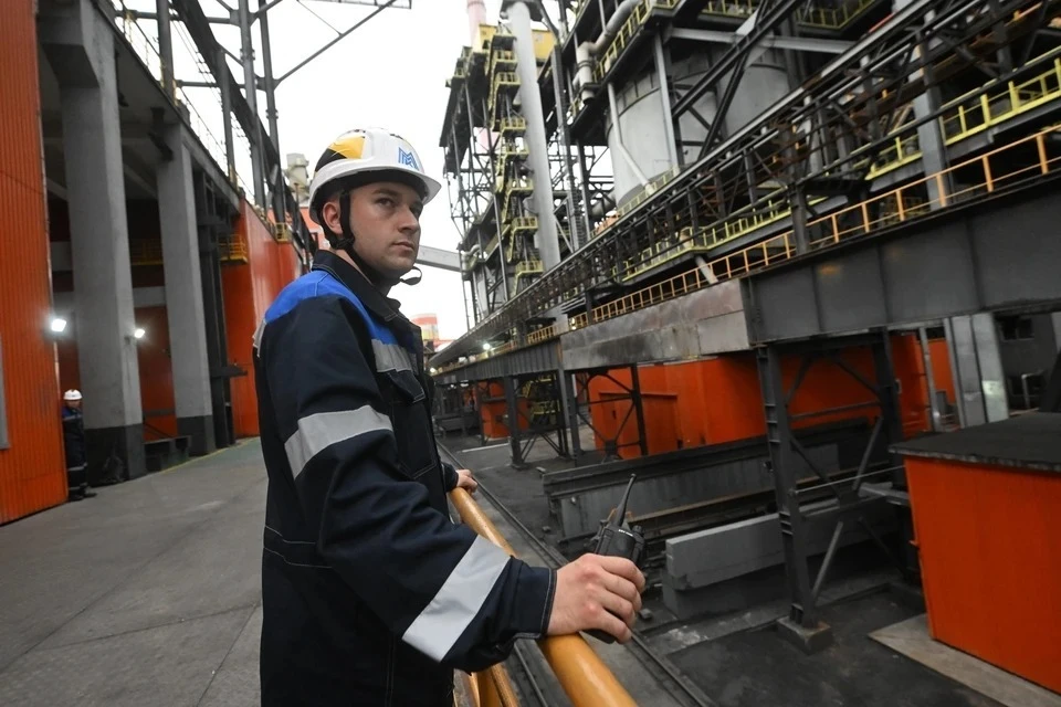 Работники различных отраслей промышленности могут получить почетное звание за личные заслуги.