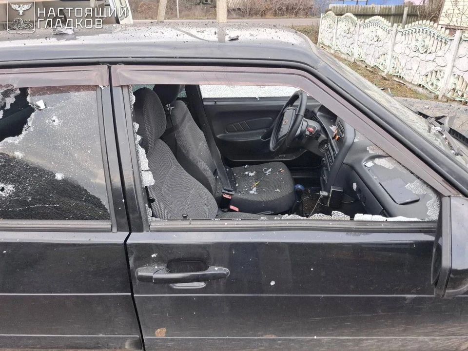 В результате атак повреждены частные дома, соцобъект и транспорт