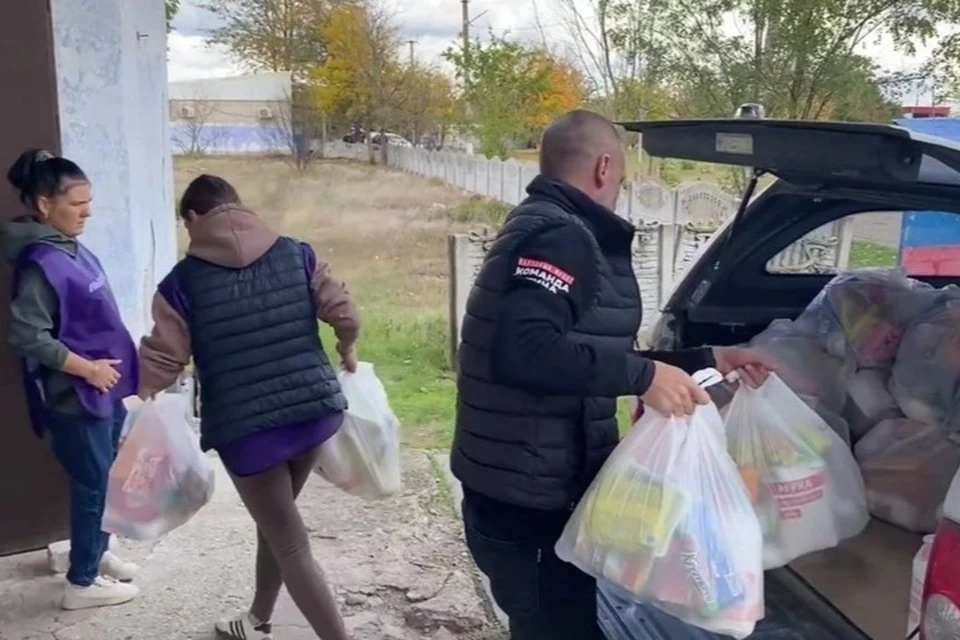 Более четырех тонн грузов доставили за месяц активисты НФ. Фото: Народный фронт Херсонской области