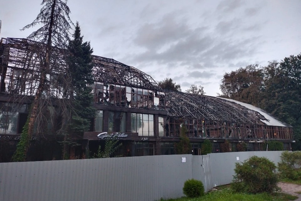 Здание простояло пусты несколько лет.