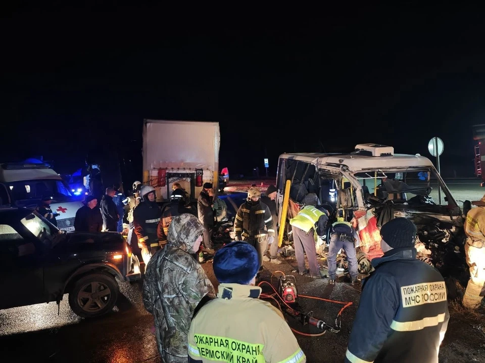 В аварии погибли 7 человек. Фото: Поисково - спасательная служба КМО(16+).