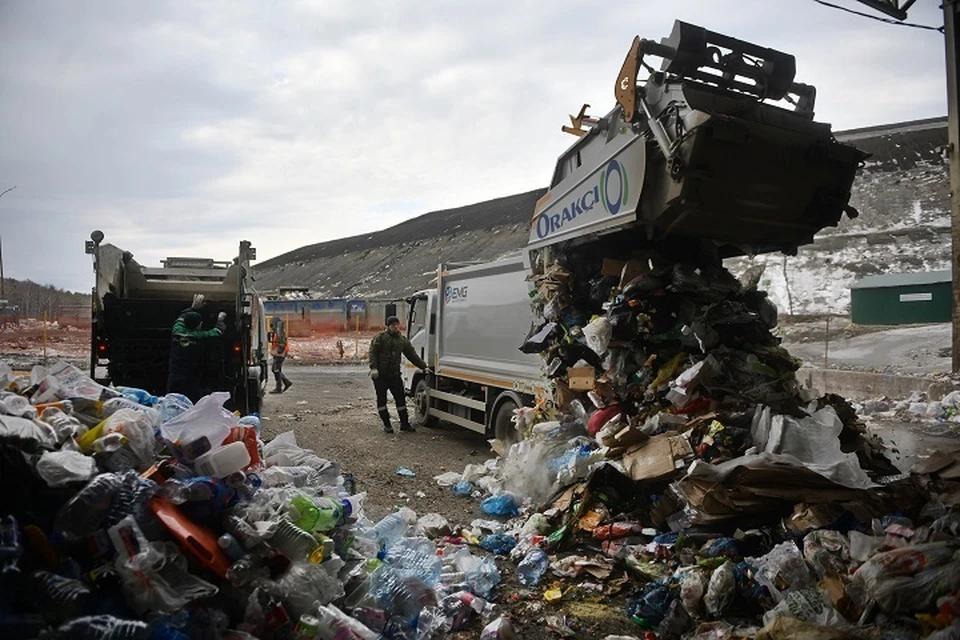 Согласно документу, жители теперь обязаны самостоятельно доставлять крупногабаритные отходы до мест накопления.