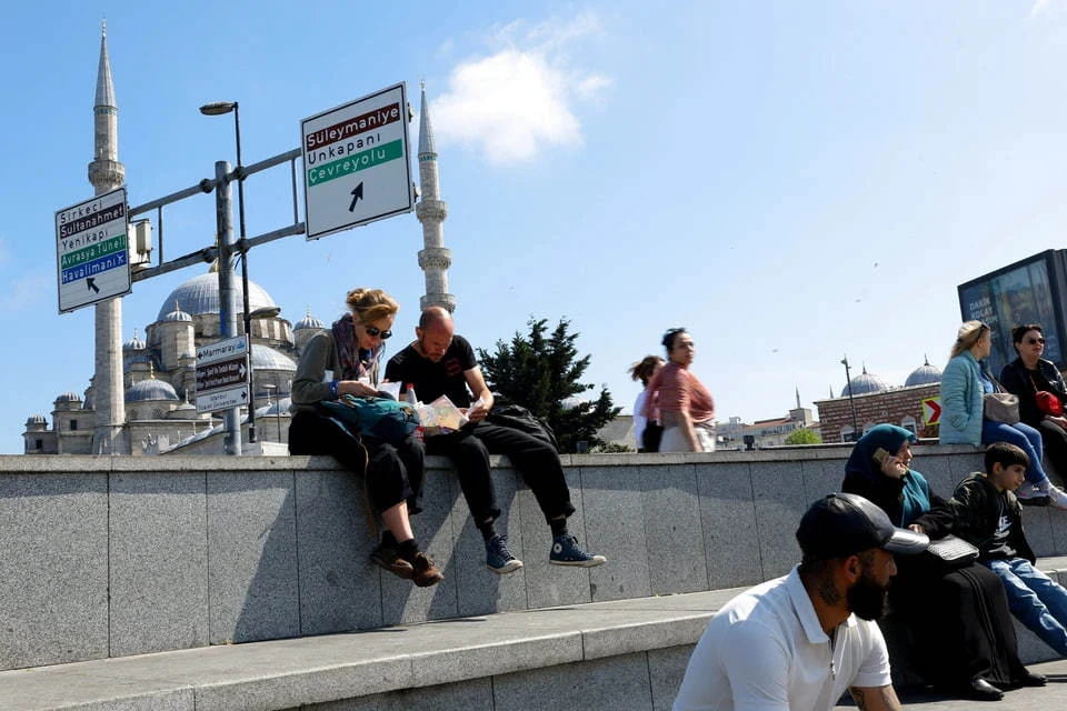 NTV: Полиция Стамбула опечатала отель Harbour Suites после смерти трех туристов