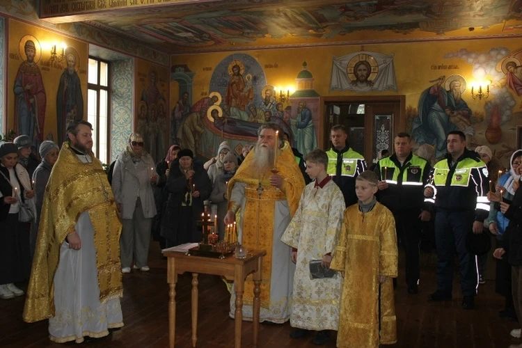 Брянские автоинспекторы почтили память погибших в ДТП