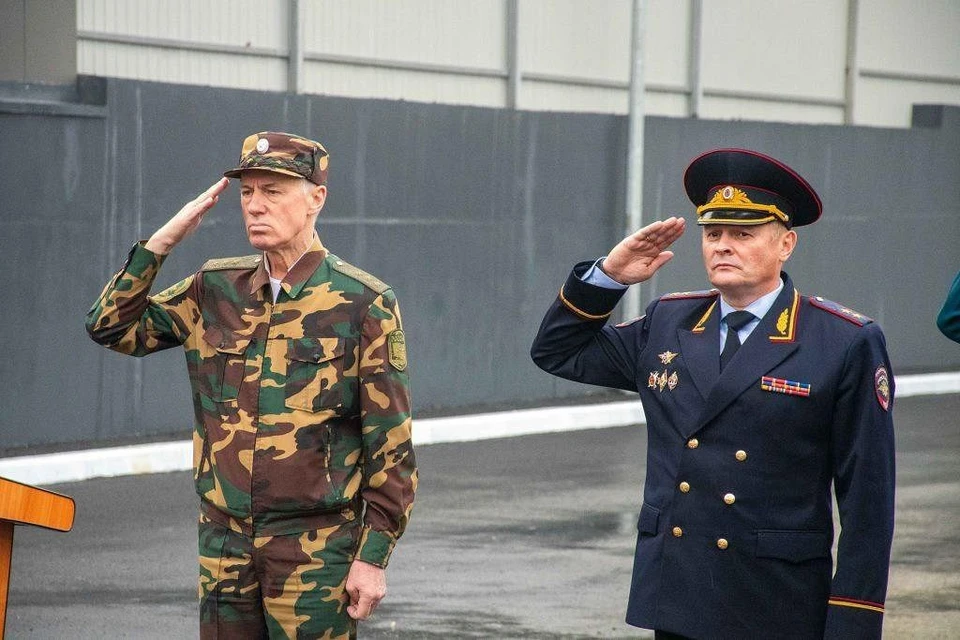 Александр Горовой (слева) побывал в Запорожье с рабочим визитом. ФОТО: МВД Медиа.