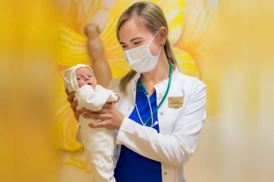 С нового года в Ярославской области молодая семья при рождении третьего ребенка может получить около 500 тысяч рублей единовременной поддержки.