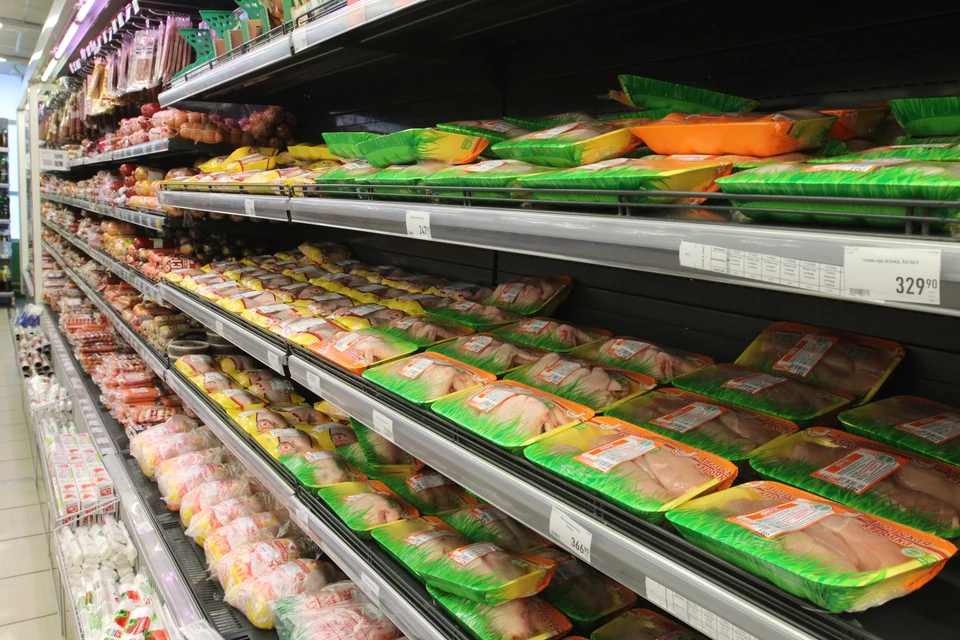 Тушки цыплят и куриц пропали с прилавков магазинов Новосибирска